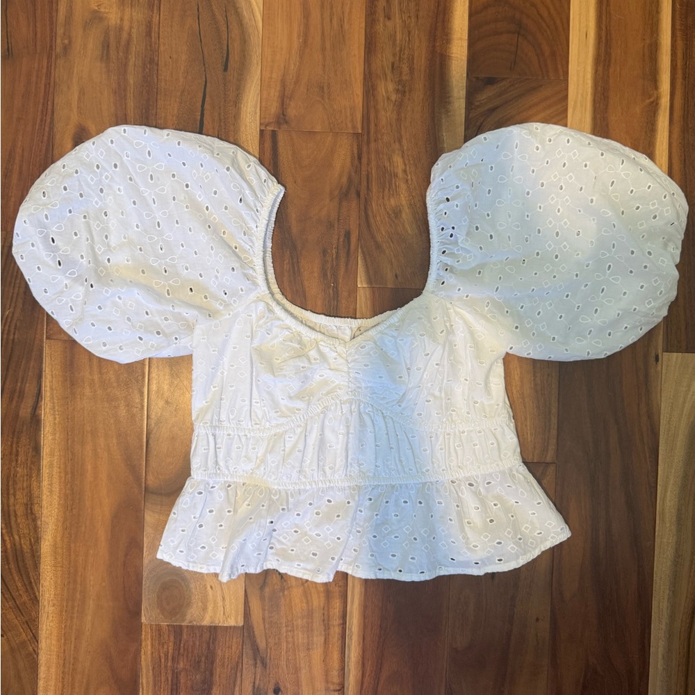 A New Day White Eyelet Top w/ Puff Sleeves